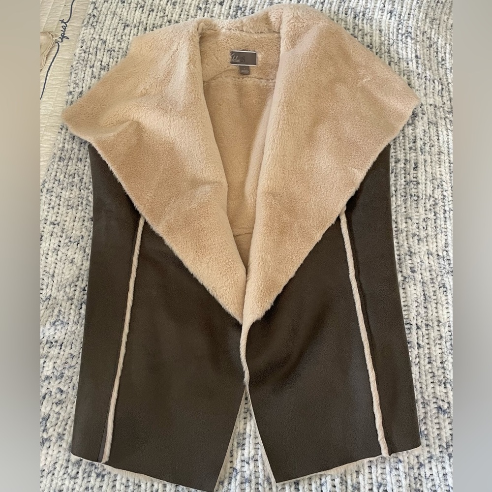 Chelsea28 faux fur lined suede vest in size medium